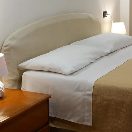 Cerra Lejlighedshotel Otranto